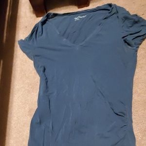 Gap maternity shirt